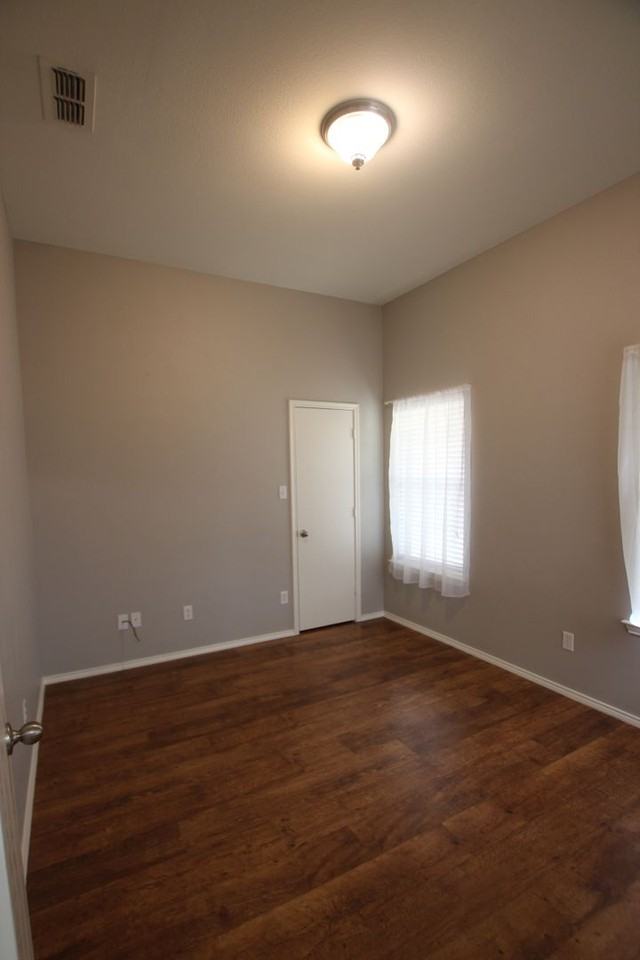 5320 Meadow Ridge Dr - Photo 4 of 33