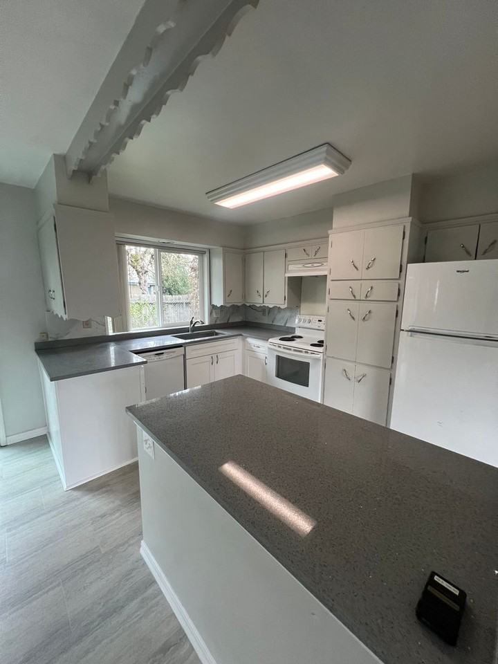 1695 W 22nd Ave - Photo 3 of 19