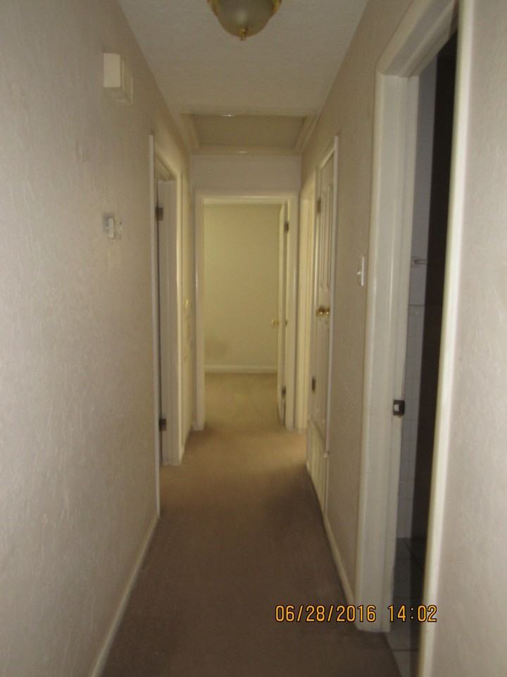 3505 Ne Silcott Pl - Photo 4 of 18