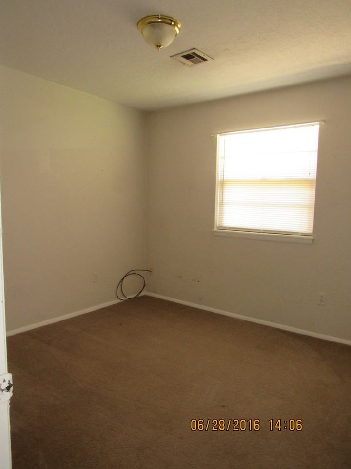 3505 Ne Silcott Pl - Photo 7 of 18