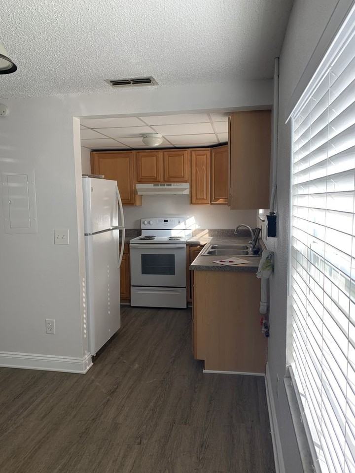 5648 Townhouse Dr - Photo 3 of 20