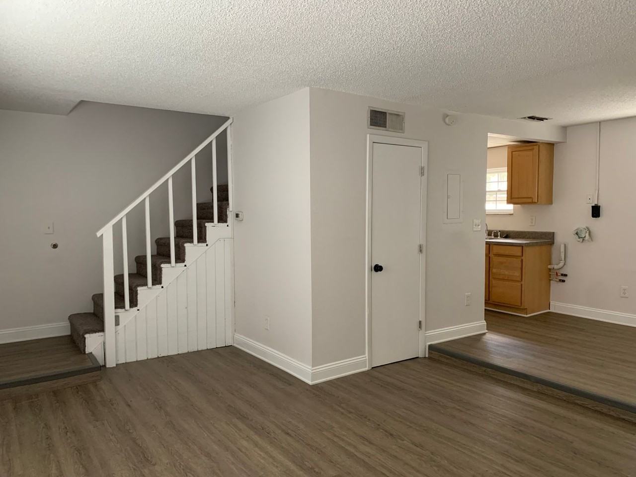 5648 Townhouse Dr - Photo 6 of 20