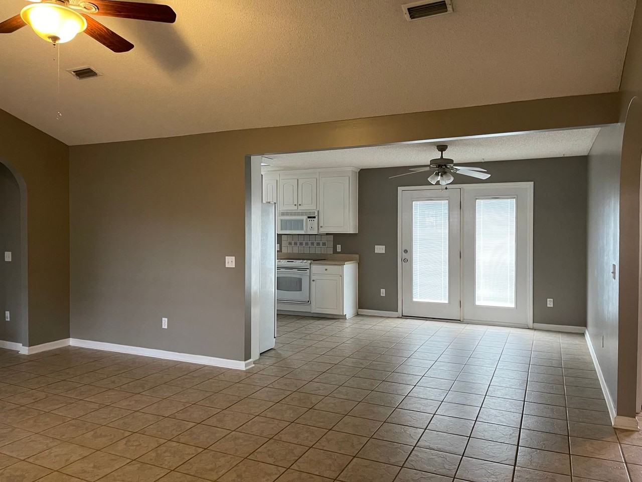105 County Road 740 - Photo 5 of 36