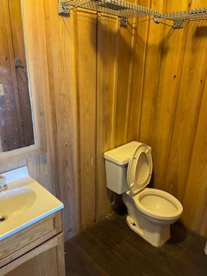 213 W Mendell Ave #B - Photo 3 of 7