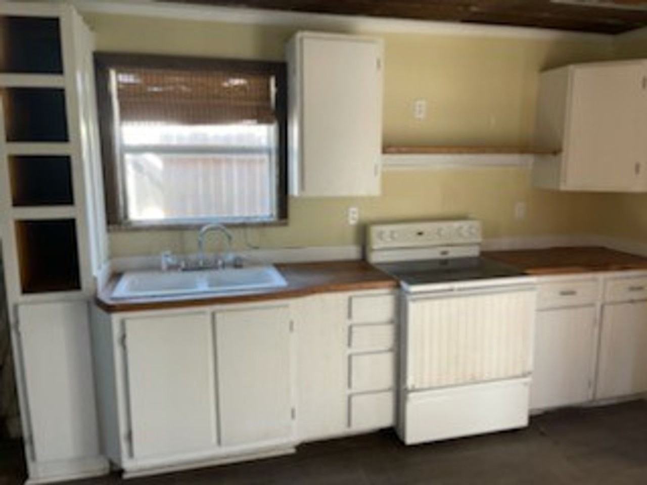 213 W Mendell Ave #B - Photo 6 of 7