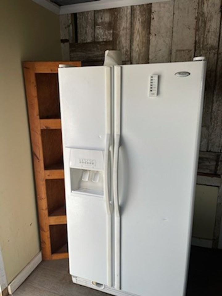 213 W Mendell Ave #B - Photo 7 of 7