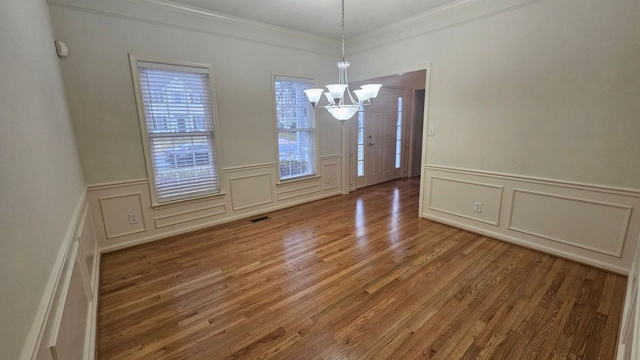 2822 Slingerland Dr - Photo 6 of 50
