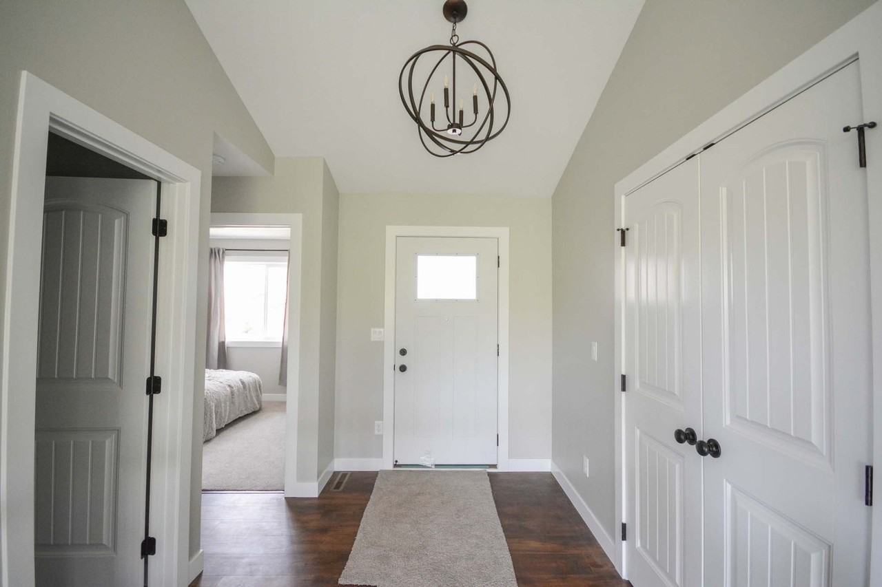 3548 Bridgeview Dr Se - Photo 2 of 22