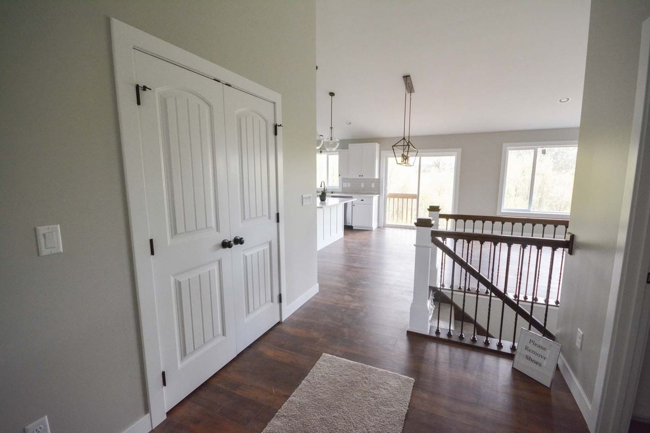 3548 Bridgeview Dr Se - Photo 3 of 22