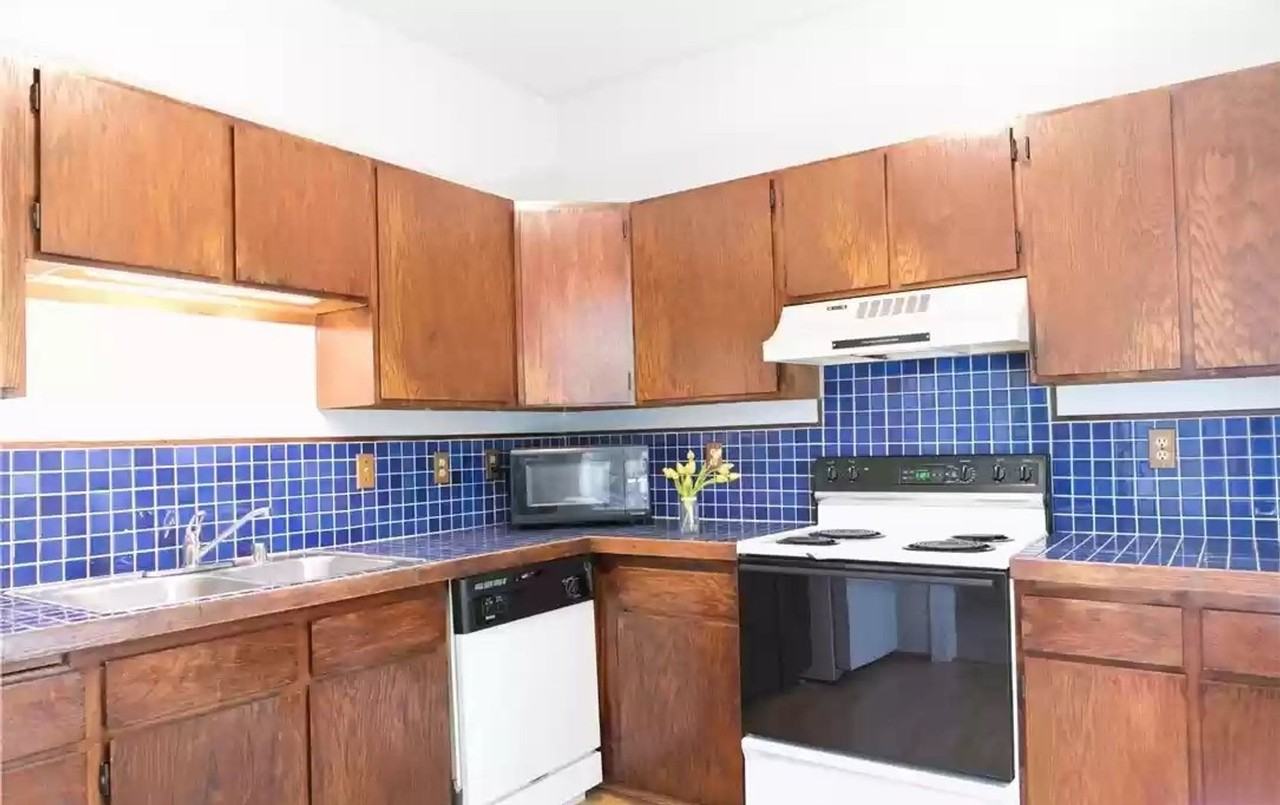 1231 Franklin St - Photo 5 of 23