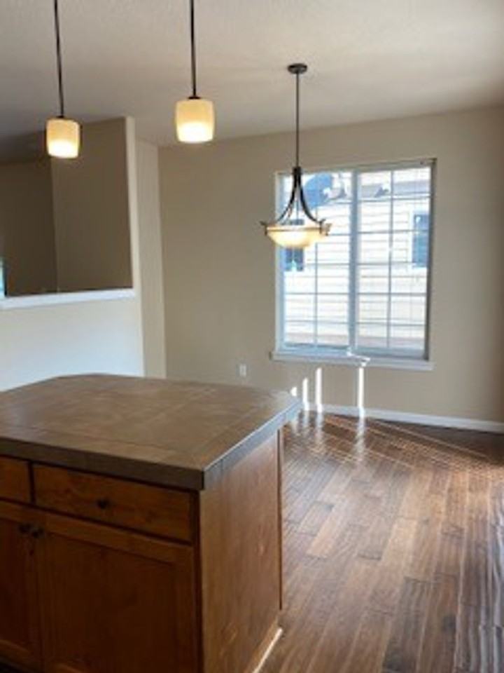 1090 Sw 162nd Ave - Photo 4 of 16