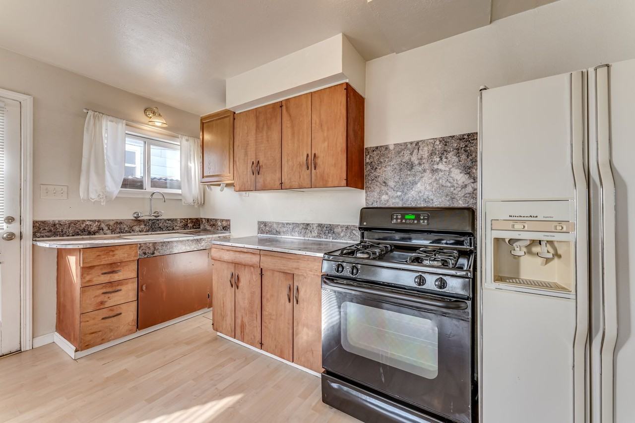 1459 G St - Photo 5 of 11