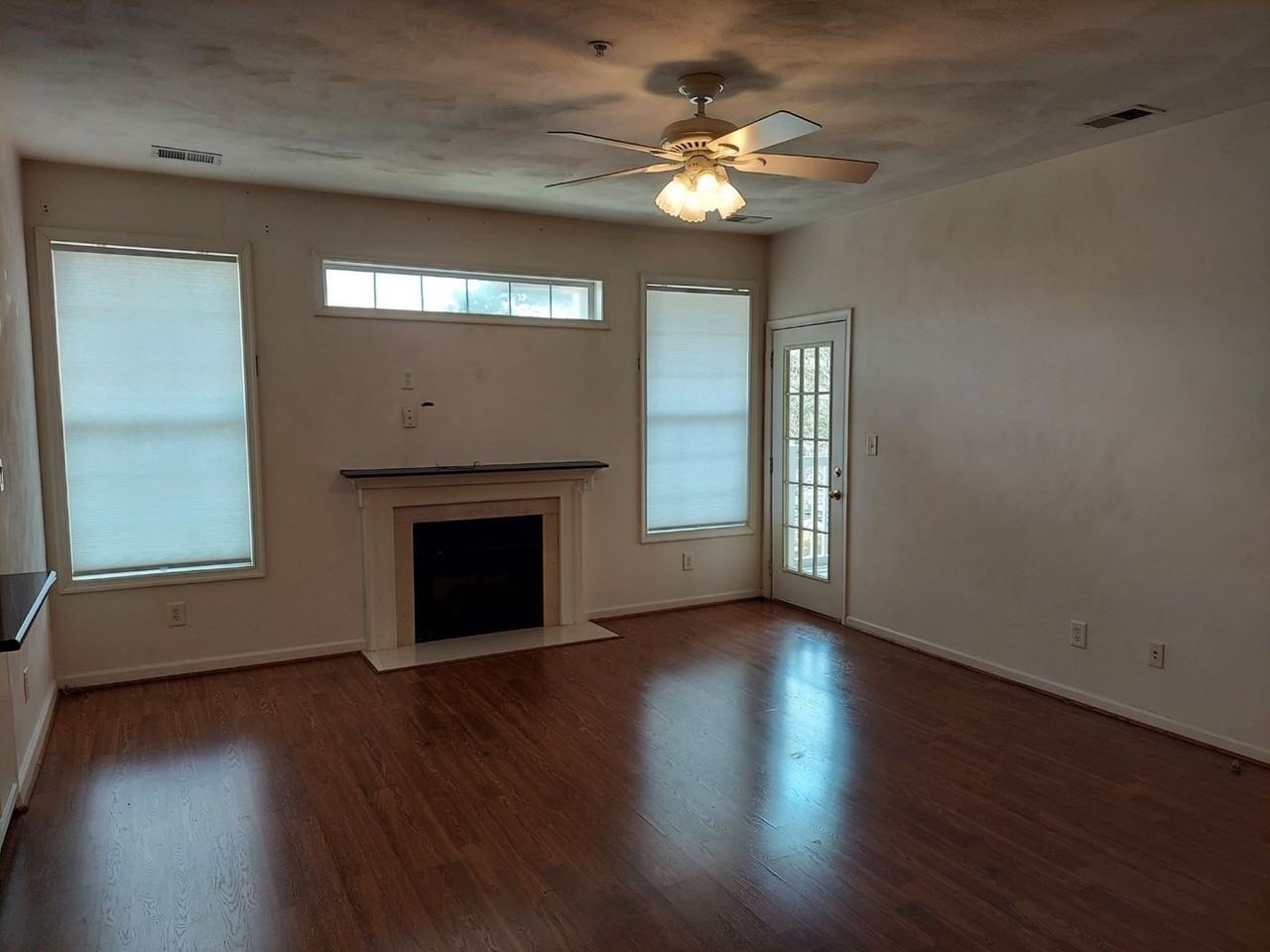 1061 Grand Oak Ln - Photo 3 of 13