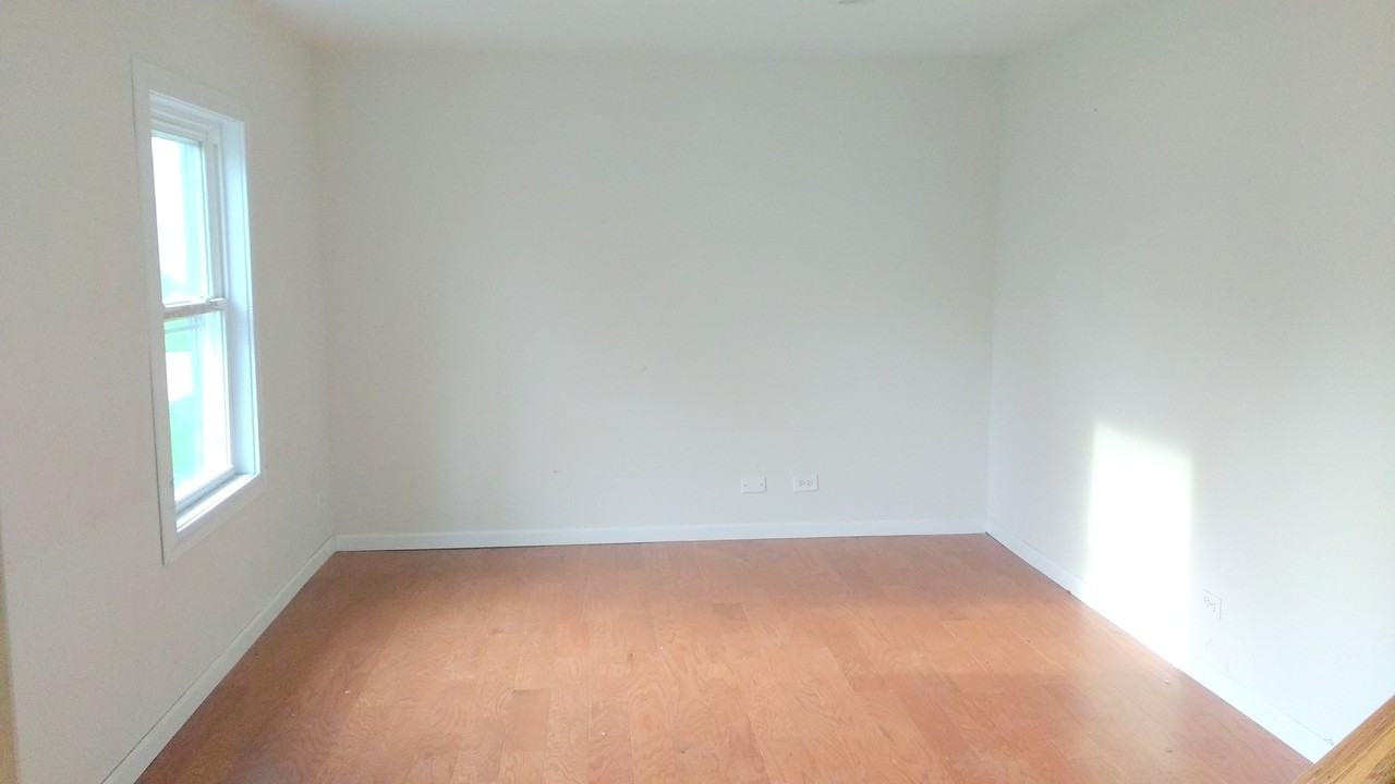 1851 Mckool Ave - Photo 3 of 11