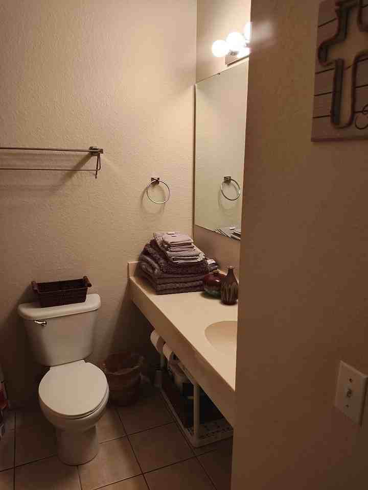 1001 Golf Dr #1 - Photo 7 of 8