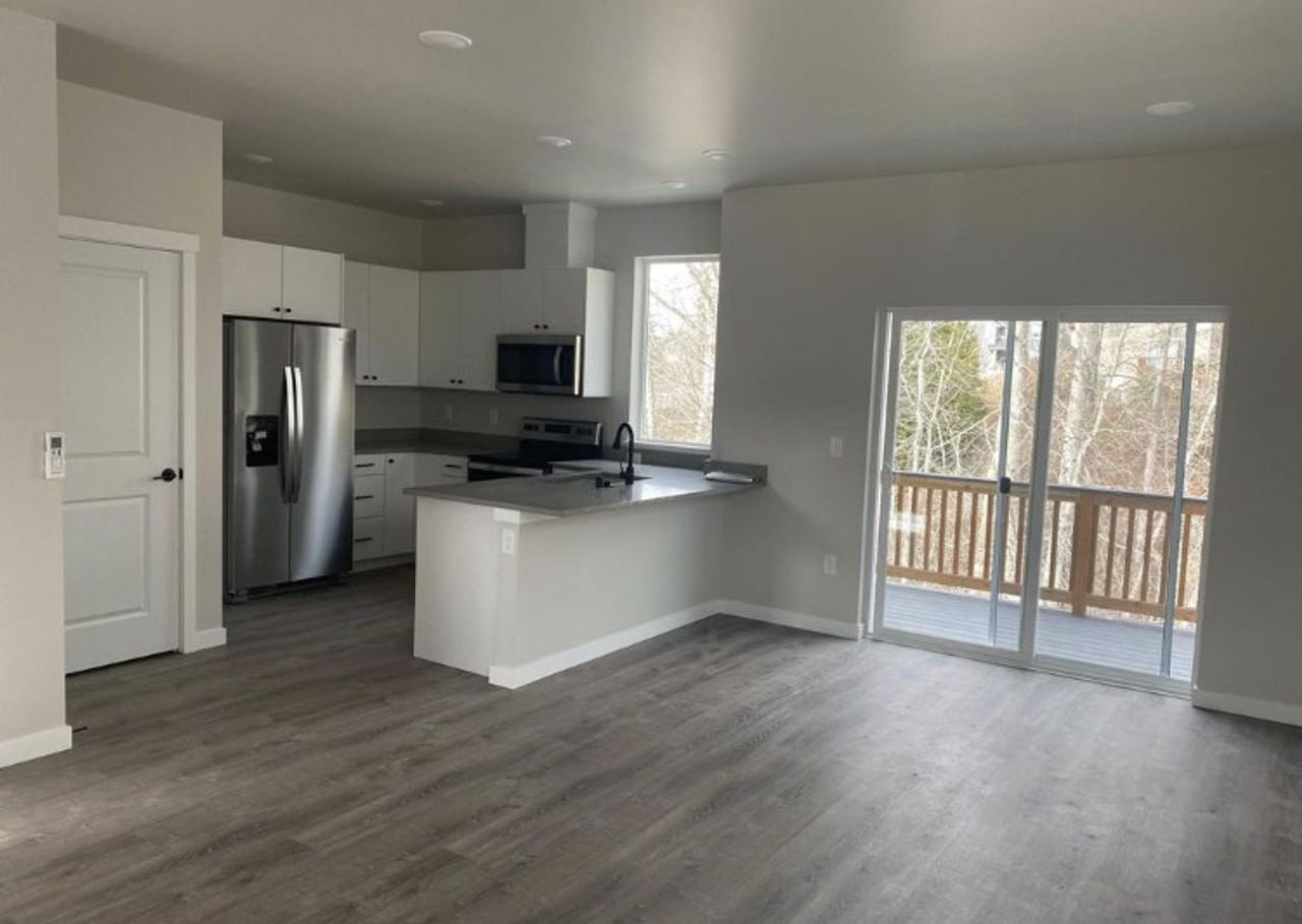 614 Telegraph Rd - Photo 4 of 19