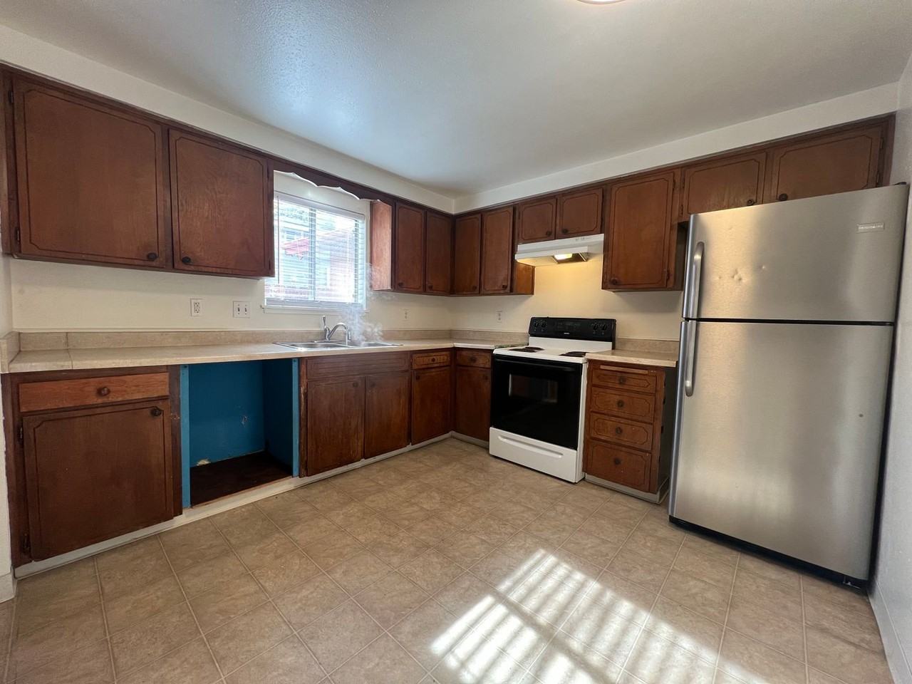 25 Washington St #2 - Photo 3 of 8