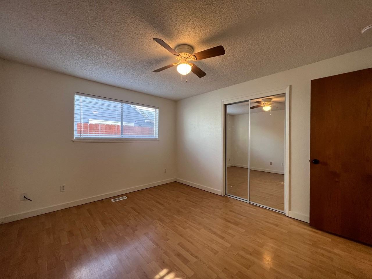 25 Washington St #2 - Photo 6 of 8