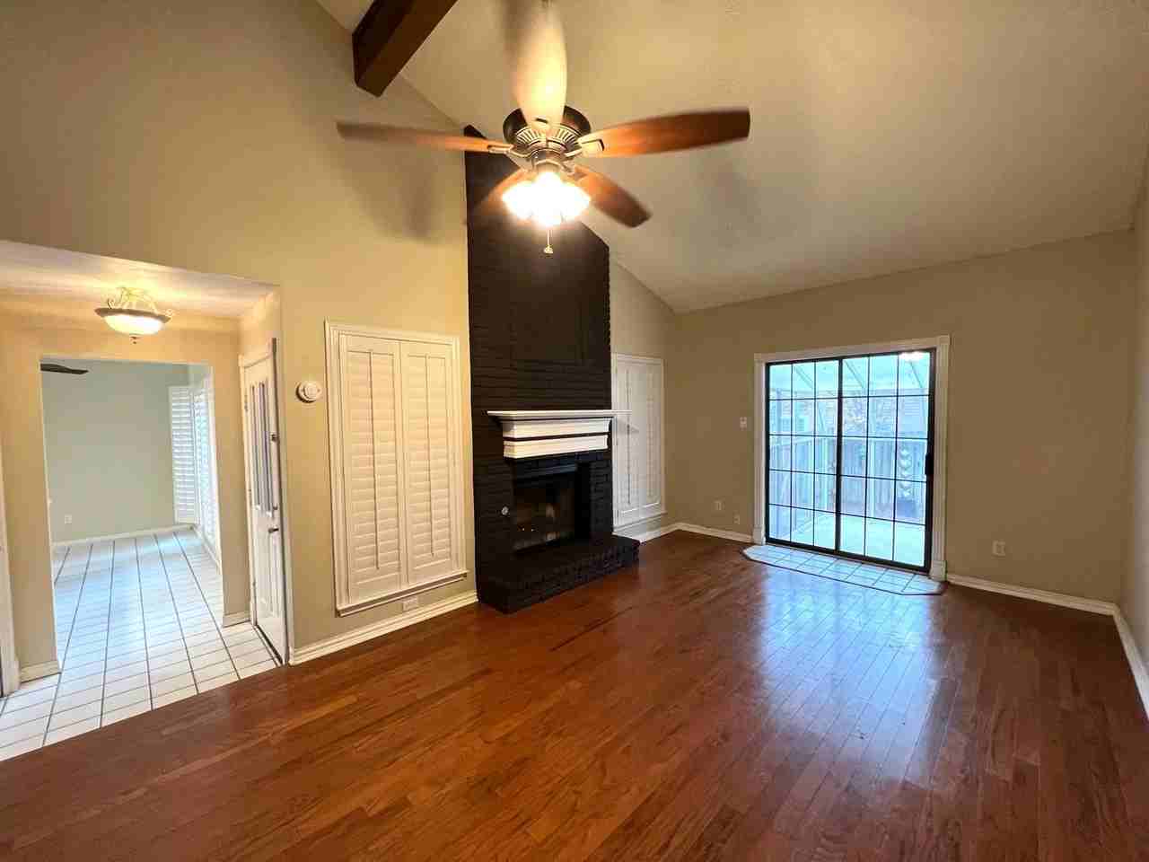 8423 Timber Bridge St - Photo 3 of 15