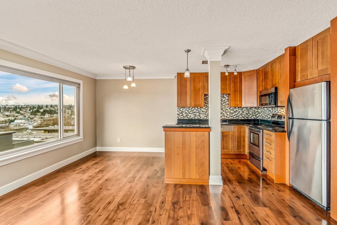 2703 Boylston Ave E #304 - Photo 7 of 20