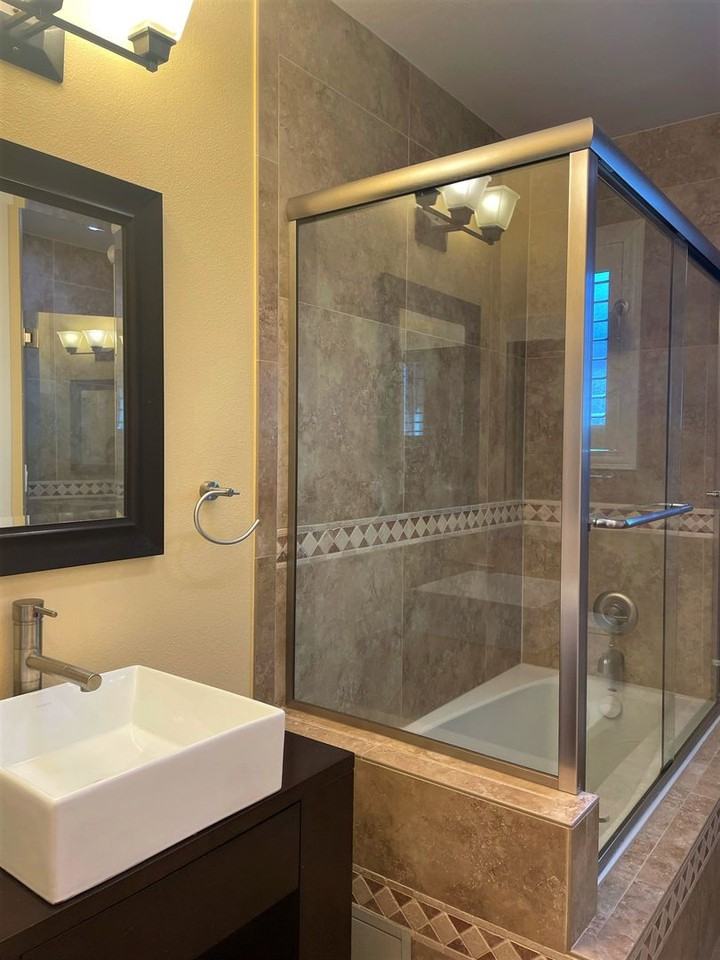 3421 Ramona St - Photo 4 of 35