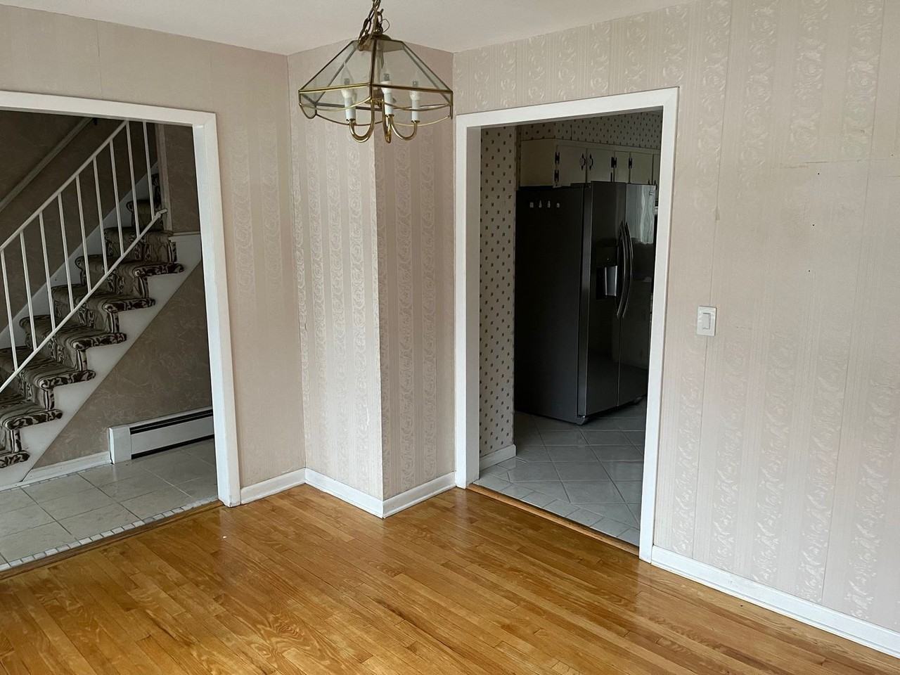 890 Essex Rd - Photo 3 of 15