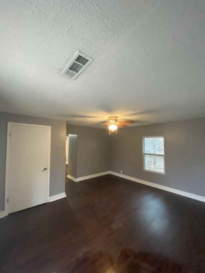 5518 N Broadway St - Photo 2 of 14