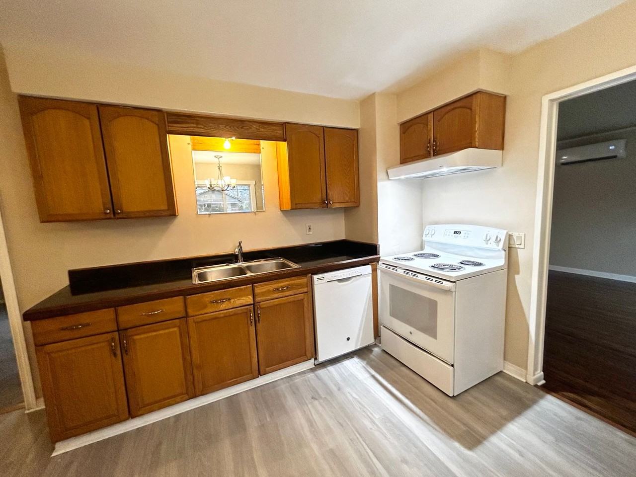 6546 Se 88th Ave - Photo 3 of 21