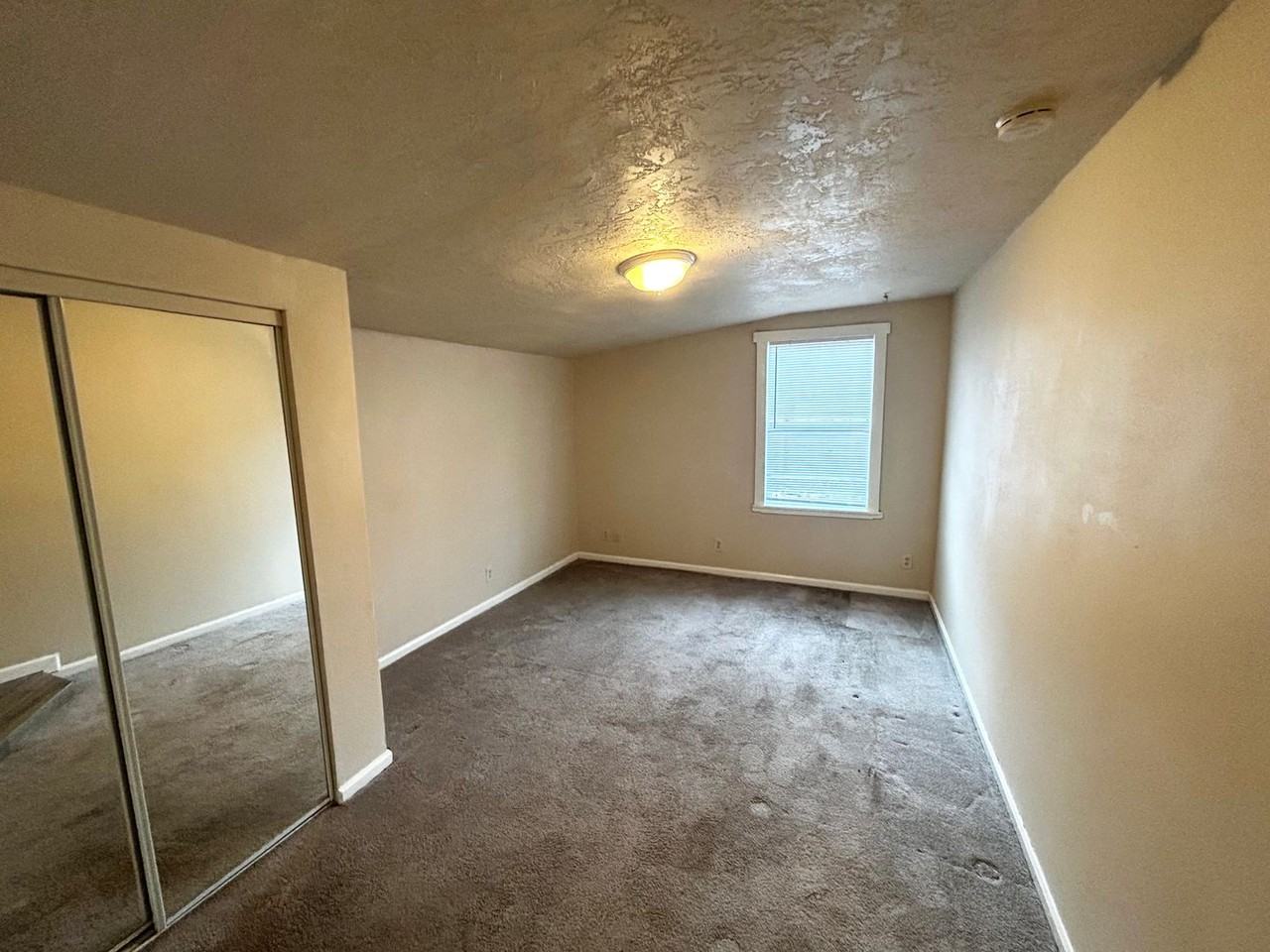 6546 Se 88th Ave - Photo 7 of 21