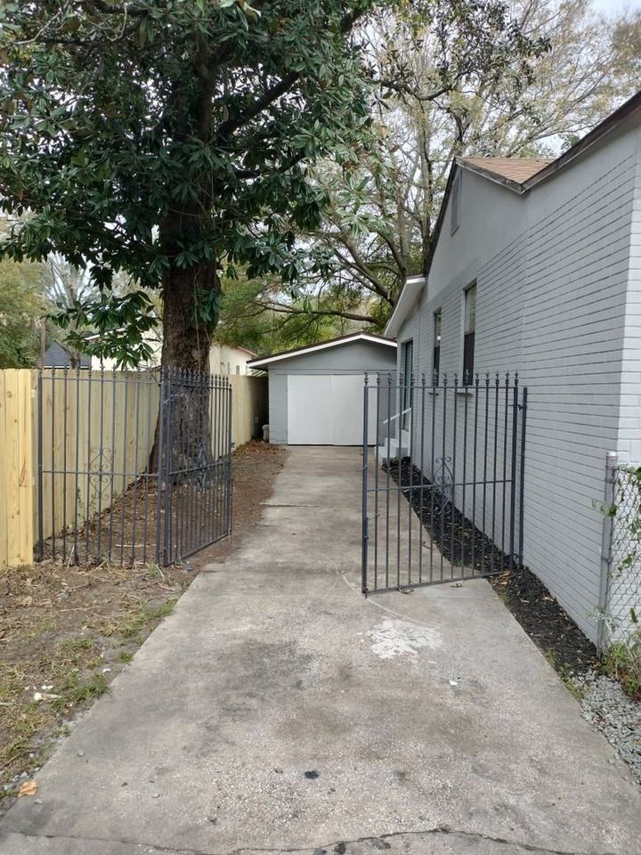 1509 E 24th St - Photo 2 of 18