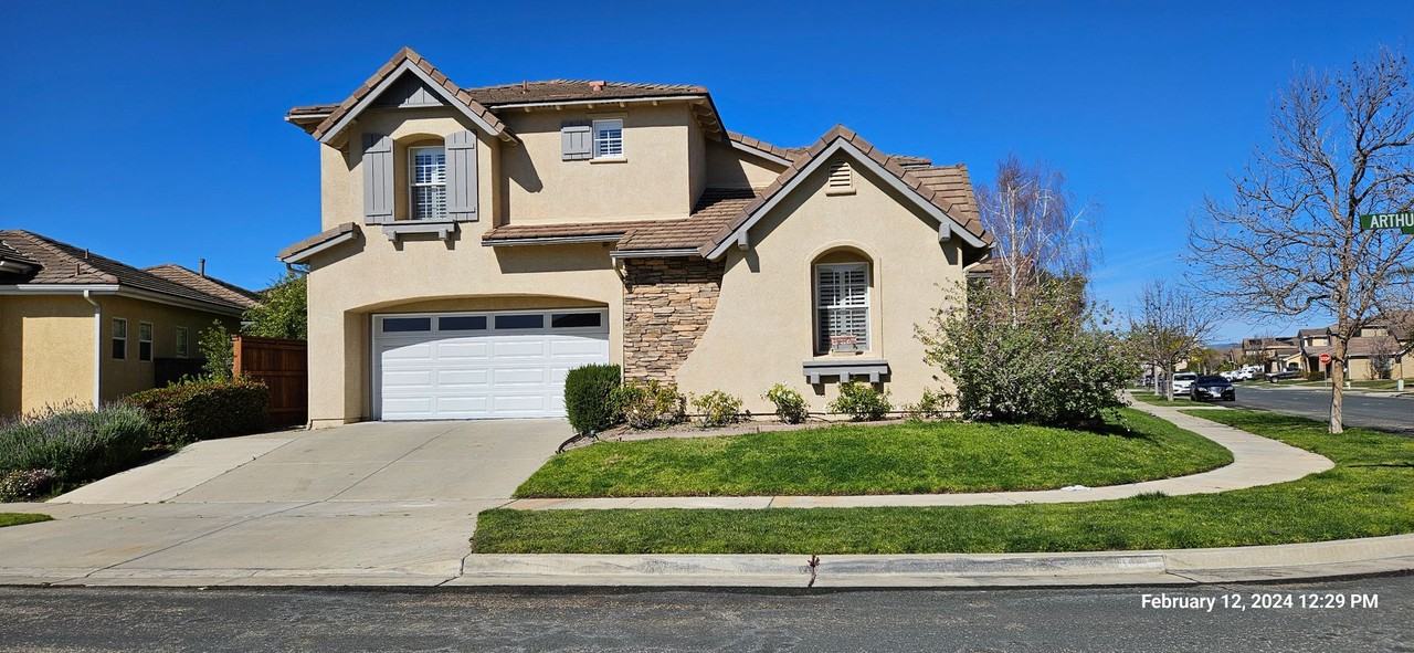 711 Arthur Ln - Photo 2 of 50