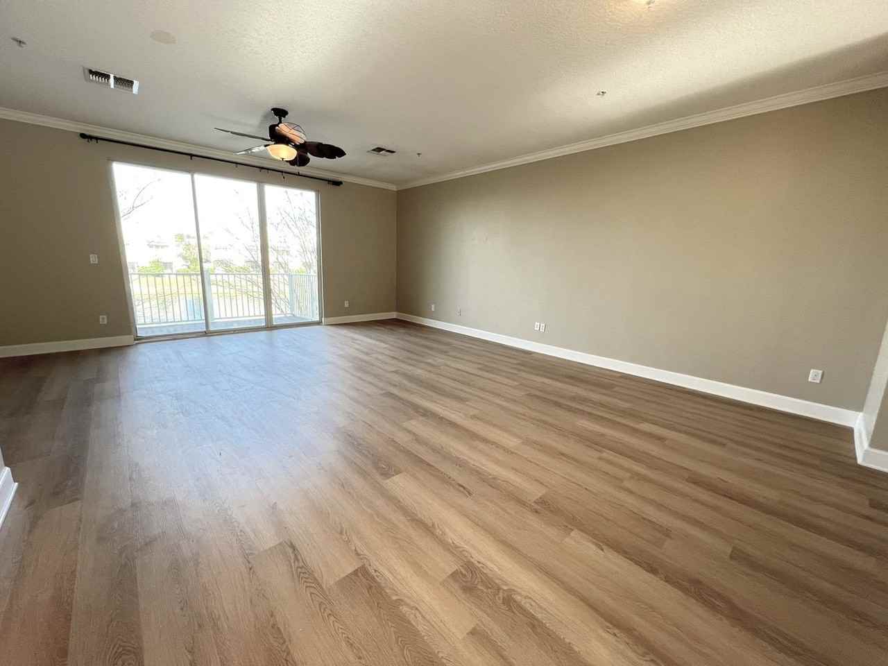 4462 Ellipse Dr - Photo 3 of 20