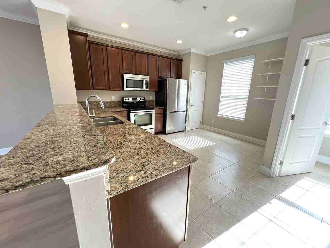 4462 Ellipse Dr - Photo 6 of 20