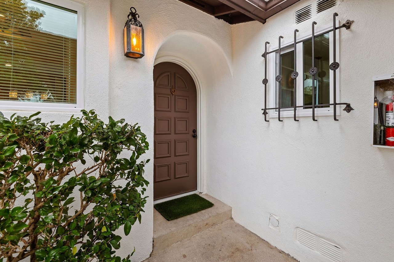 752 Casiano Dr #B - Photo 4 of 30