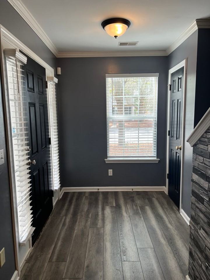 222 Dillard Mill Dr - Photo 3 of 32