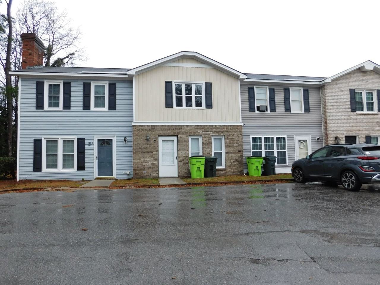 1104 Karen Dr - Photo 2 of 20