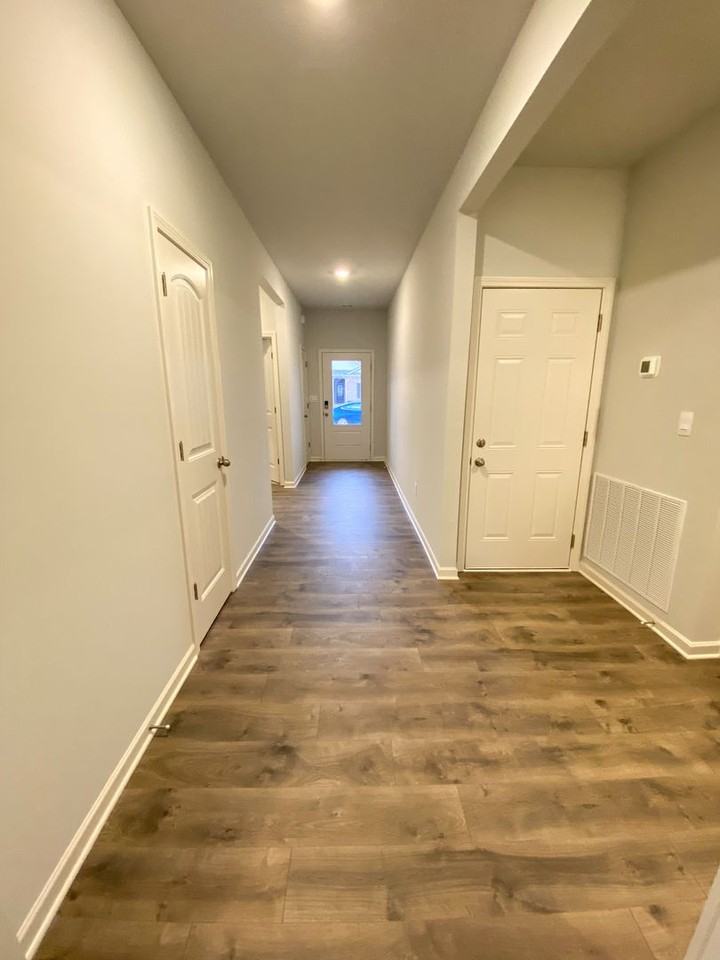 145 Daisy Dr - Photo 3 of 25