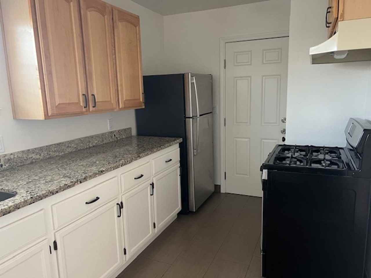 936 S 7th St - Photo 4 of 10