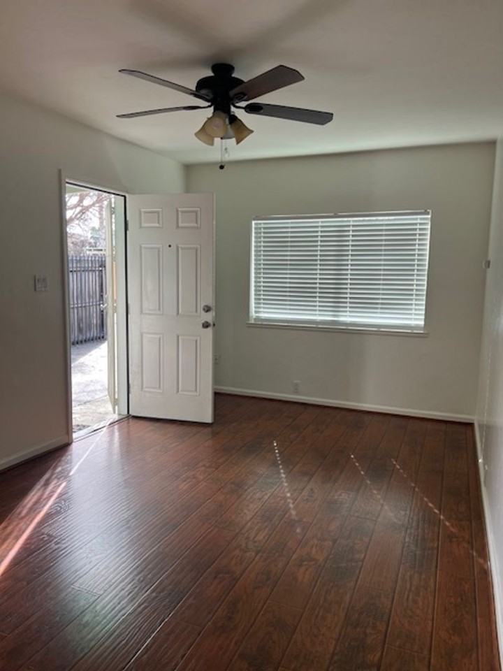 936 S 7th St - Photo 2 of 10