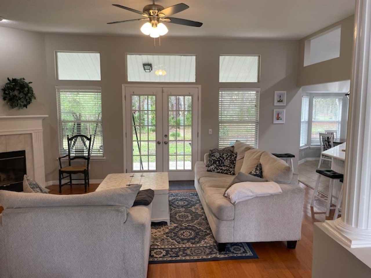 1409 Gibralter Ln - Photo 4 of 19