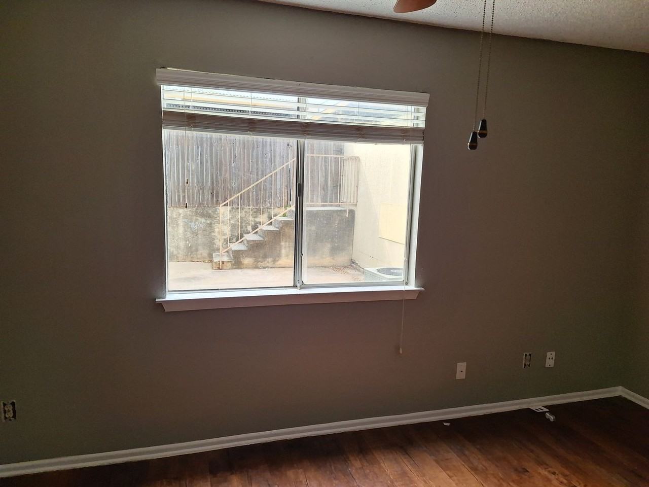 4407 Allentown St - Photo 5 of 19