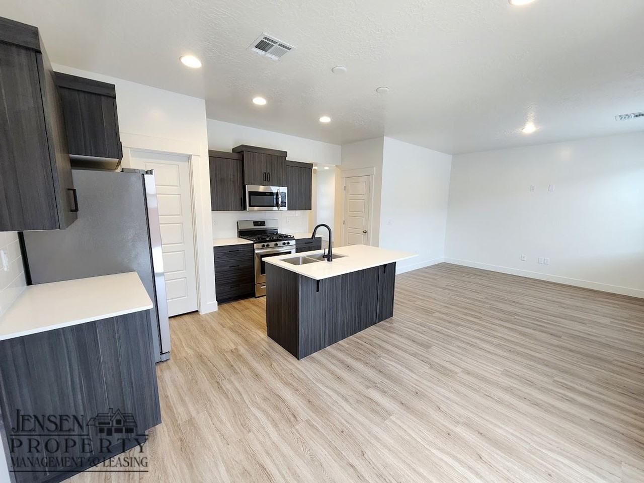 5902 S Legolas Ln - Photo 7 of 31