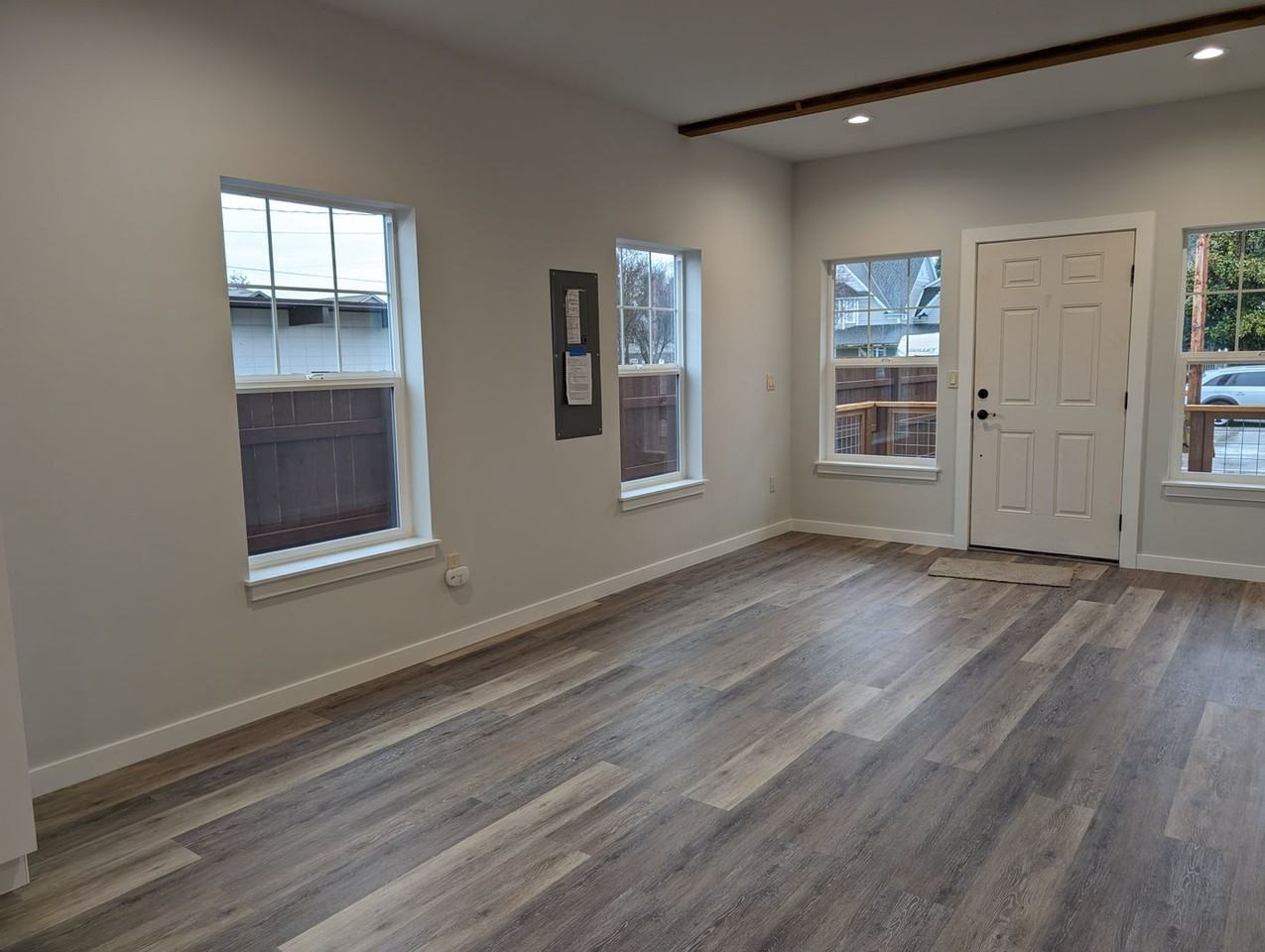 520 E Hazel Ave - Photo 2 of 10