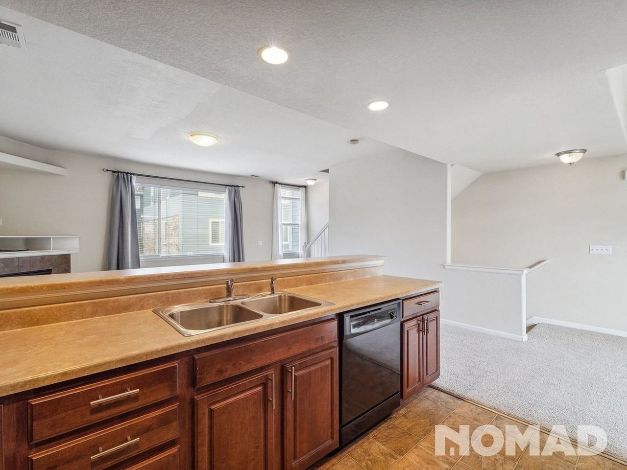 8751 Pearl St - Photo 5 of 26