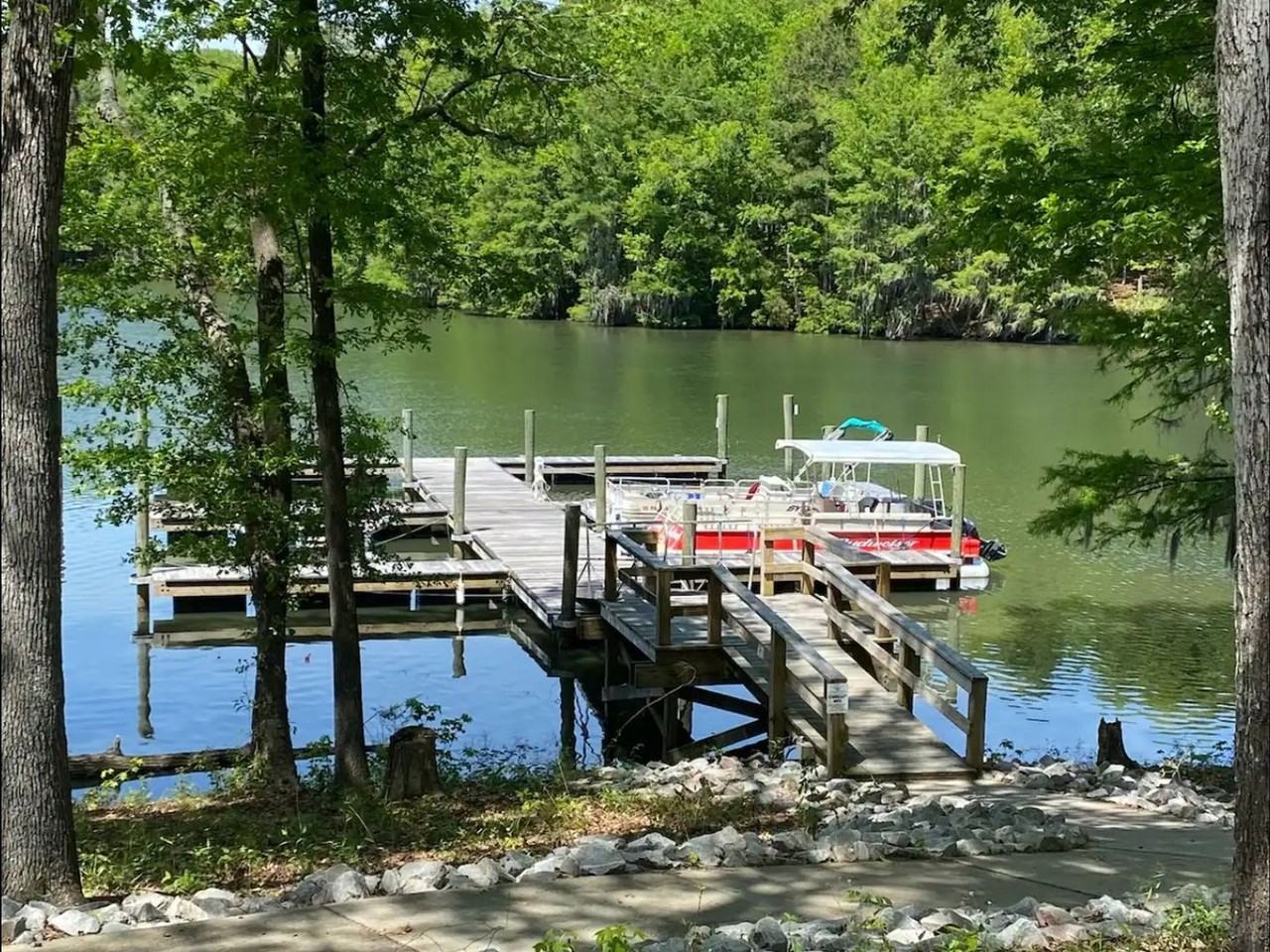 113 Ballard Ln - Photo 3 of 27