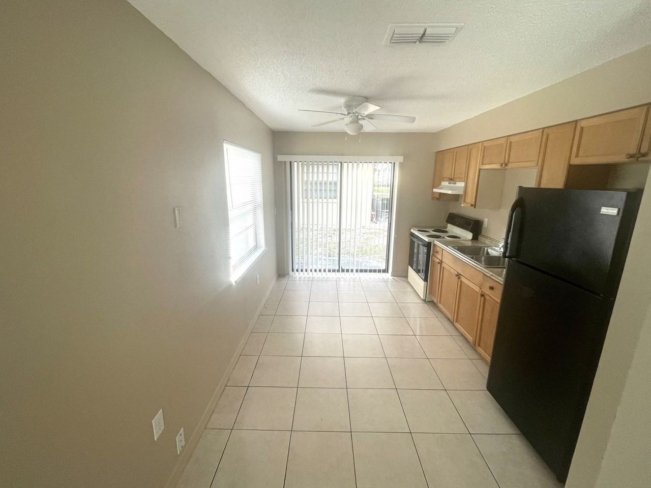 5407 Maple St - Photo 2 of 11