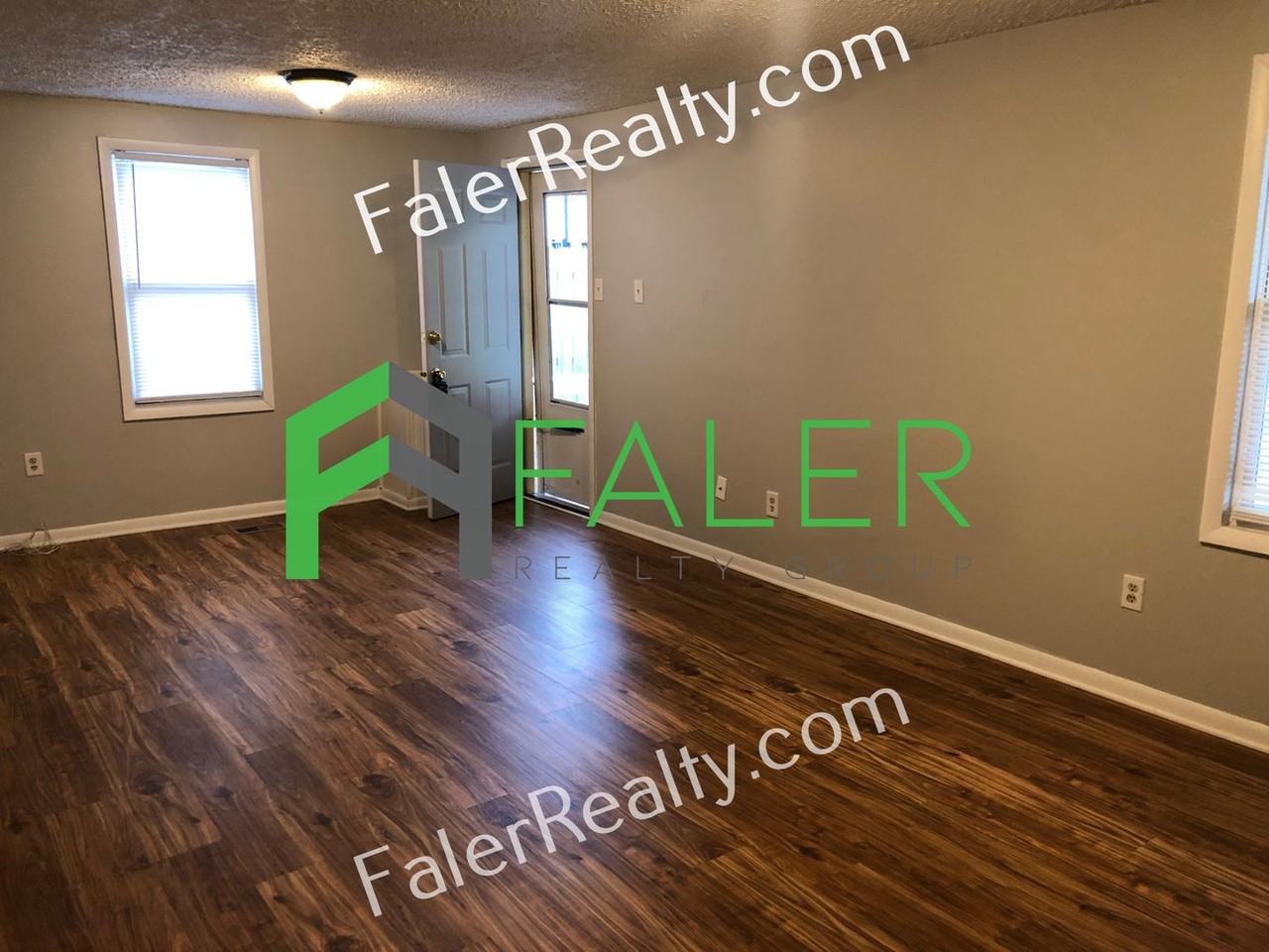 2933 Kingston Ave - Photo 2 of 15