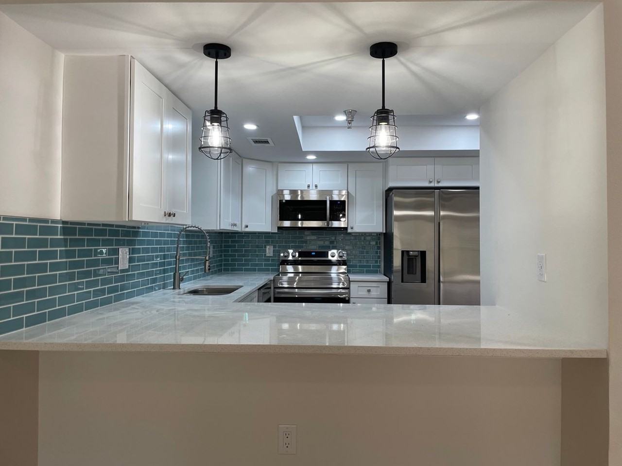 2090 S Tamiami Trl - Photo 5 of 27