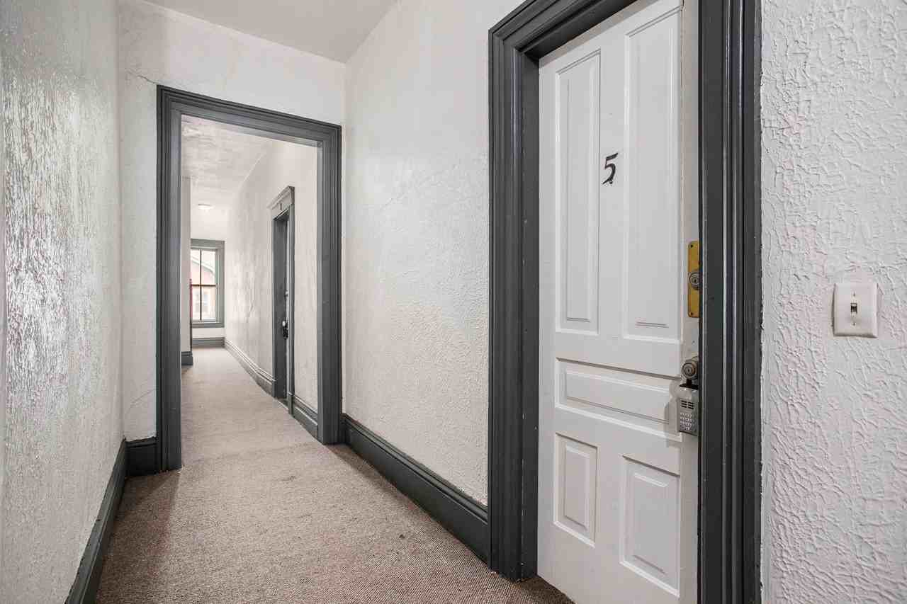 323 Woodward Ave #5 - Photo 4 of 22