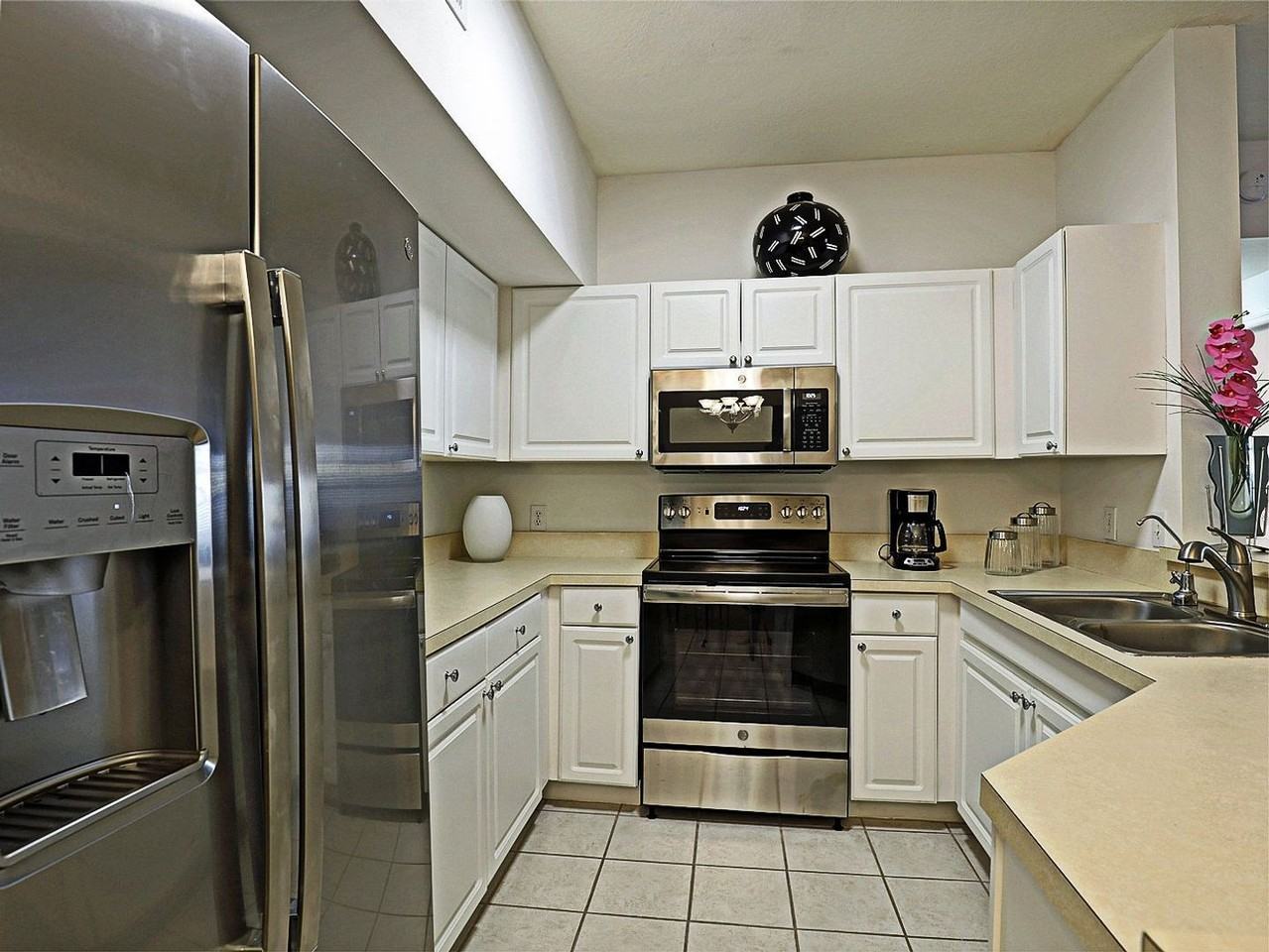 15645 Ocean Walk Cir #116 - Photo 3 of 30